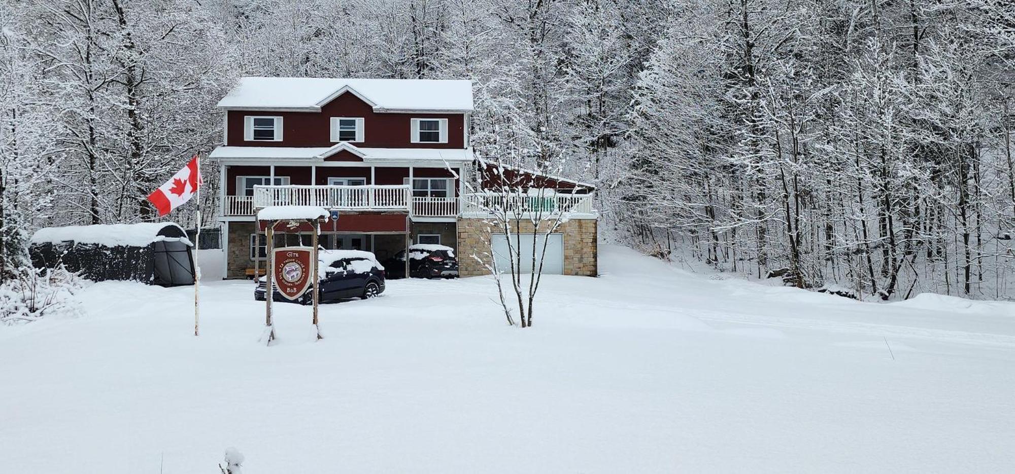 Gite Le Tresor Cache Bed & Breakfast Chelsea Εξωτερικό φωτογραφία