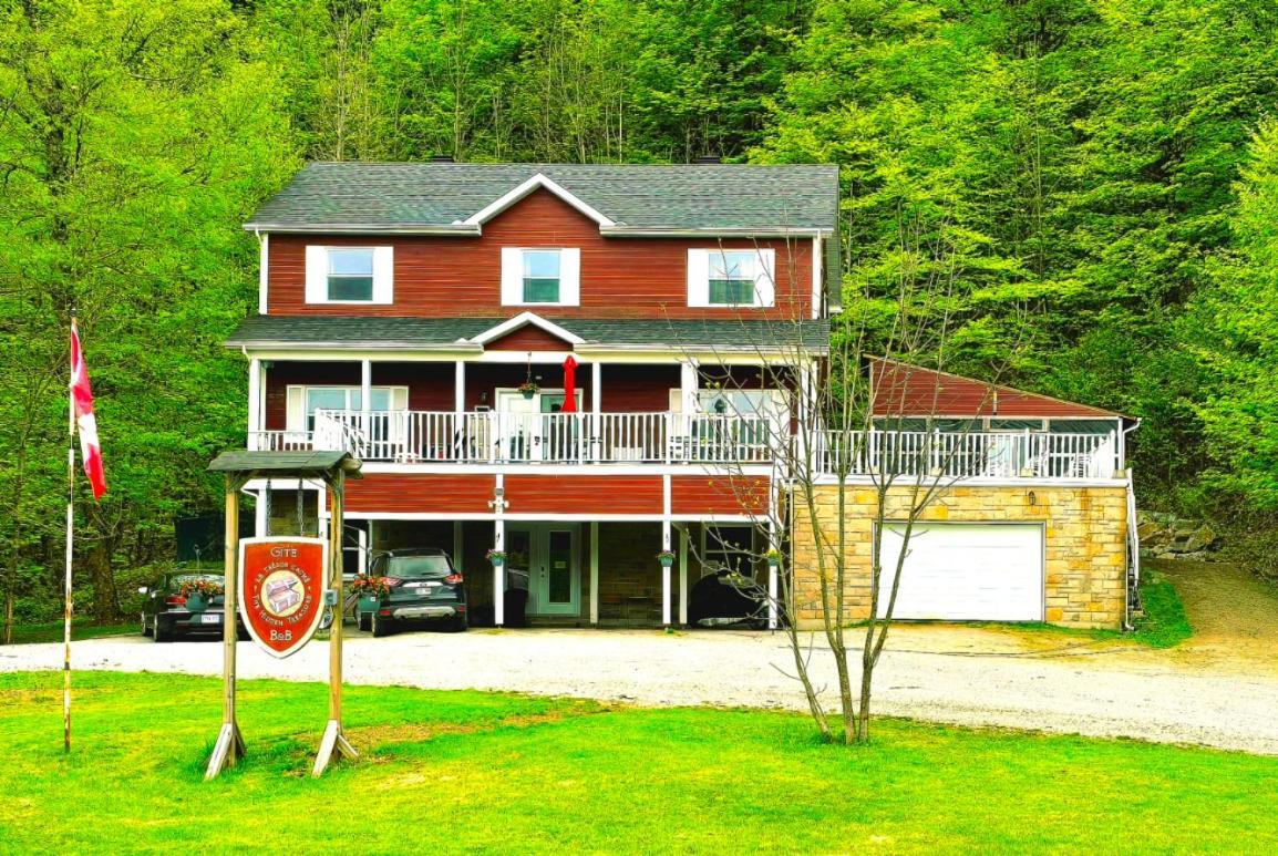 Gite Le Tresor Cache Bed & Breakfast Chelsea Εξωτερικό φωτογραφία
